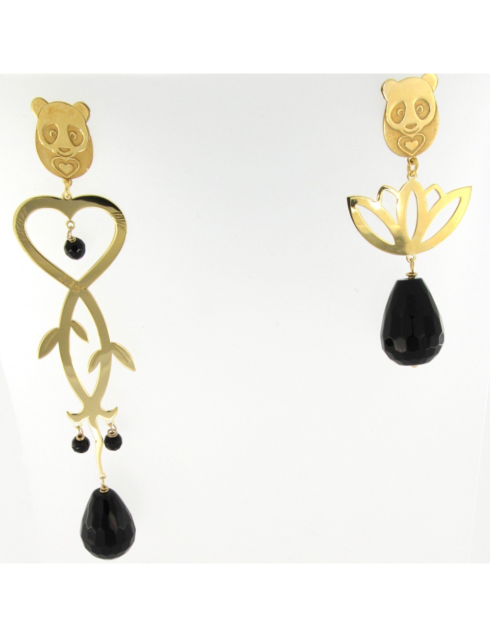 Orecchini asimmetrici Linea Panda in argento 925 e pietre naturali Orecchini asimmetrici Linea Panda in argento 925 e pietre naturali