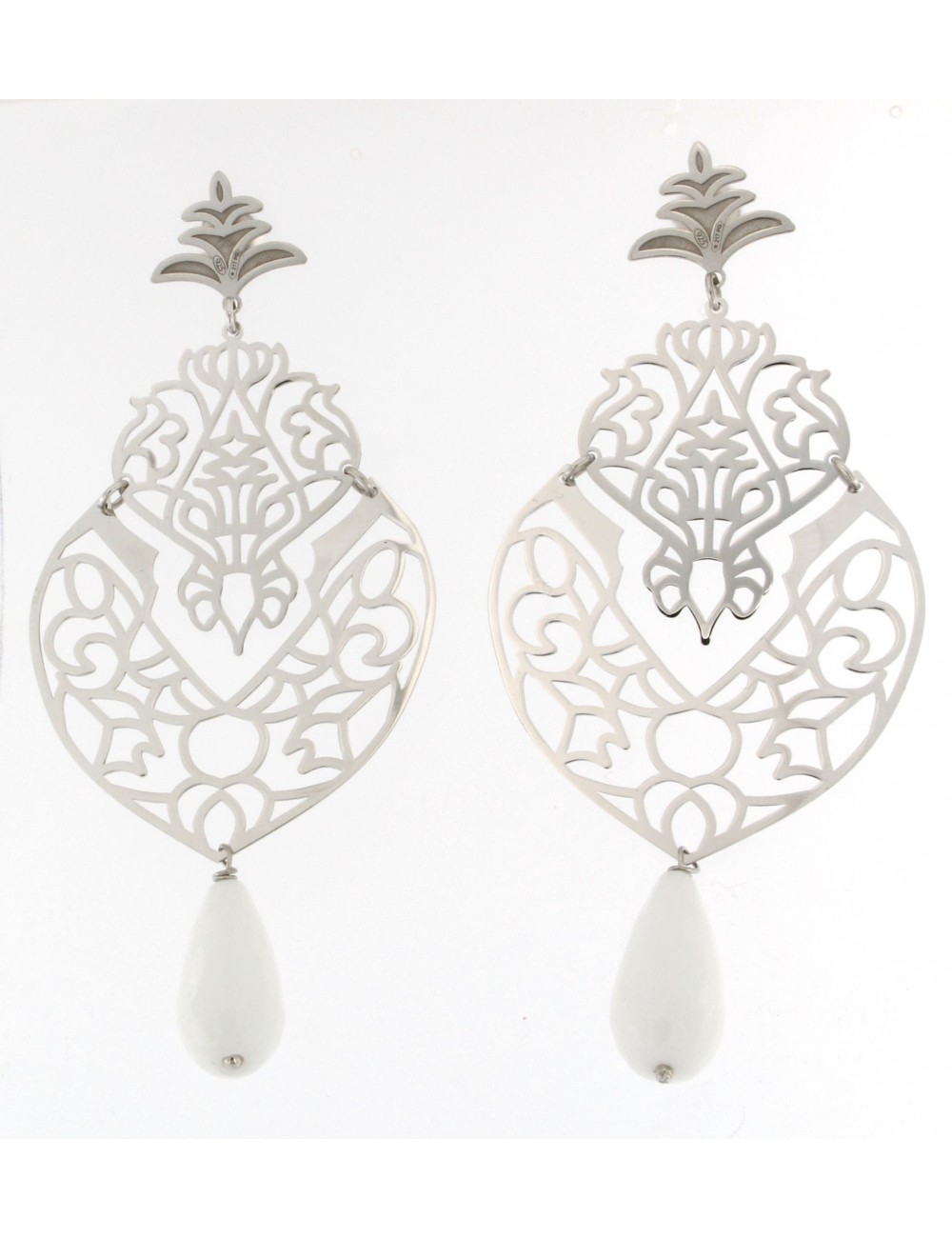 orecchini Linea Marrakech in argento 925 con goccia in agata bianca orecchini Linea Marrakech in argento 925 con goccia in agata bianca
